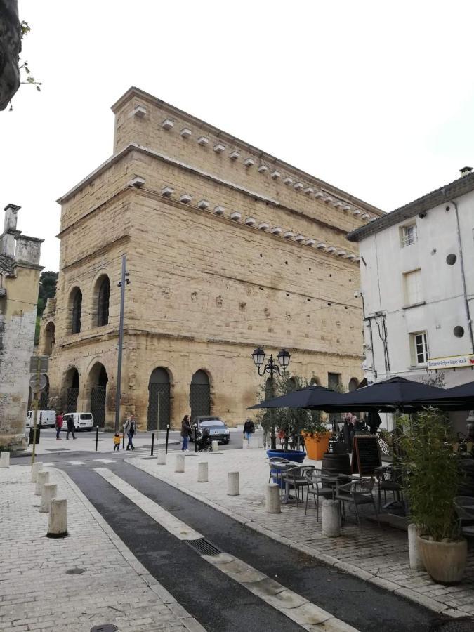 Orange: Appartement Pratique Et Idealement Place Orange  Exterior foto